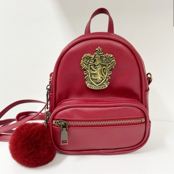 Harry Potter Universal Studios Gryffindor Red Mini Backpack - Picture 2 of 5